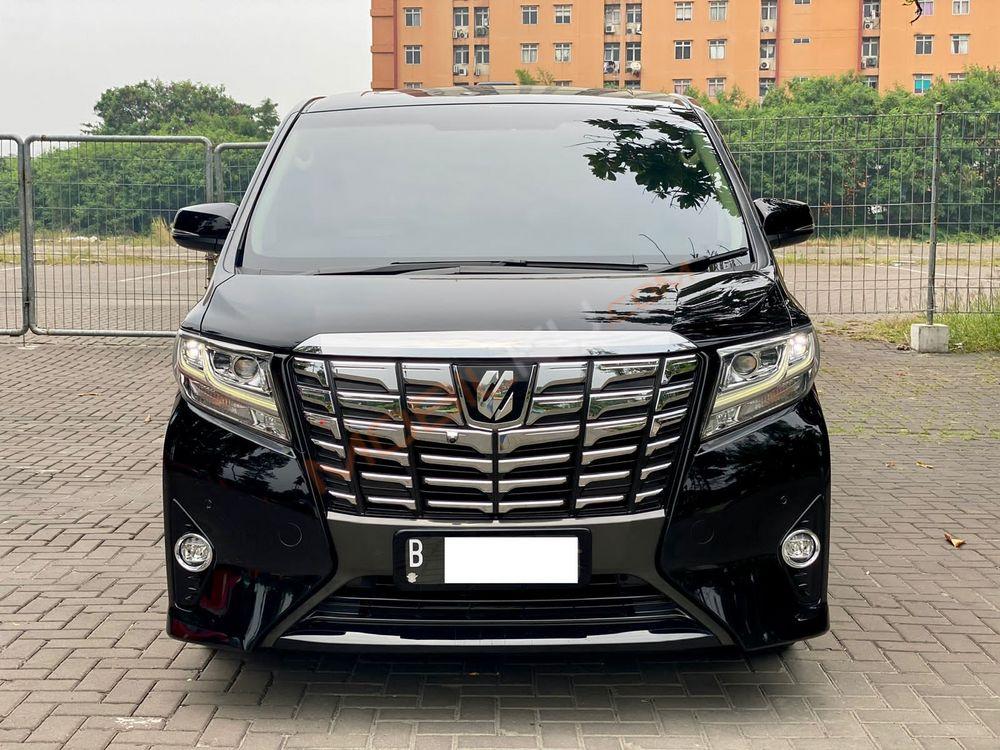 Mobil Toyota Alphard 2017
