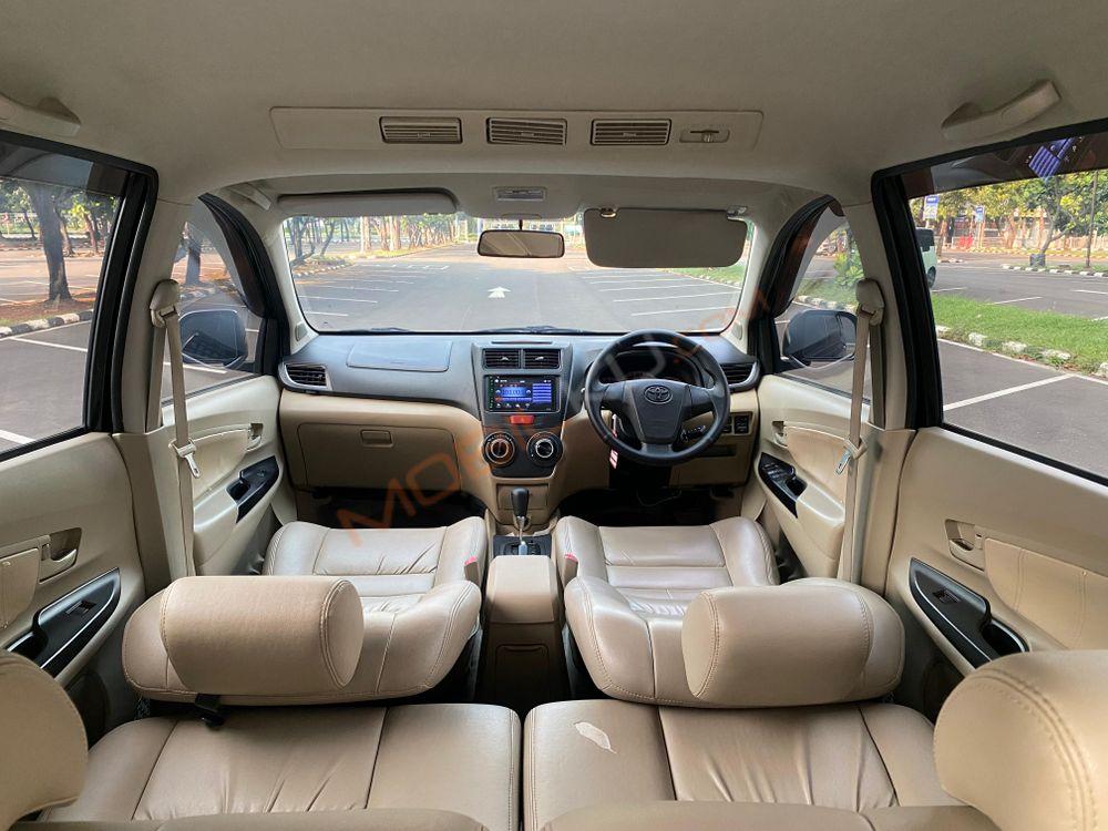 Mobil Toyota Avanza 2014