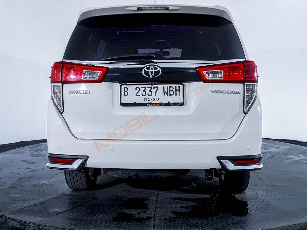 Mobil Toyota Kijang Innova 2017