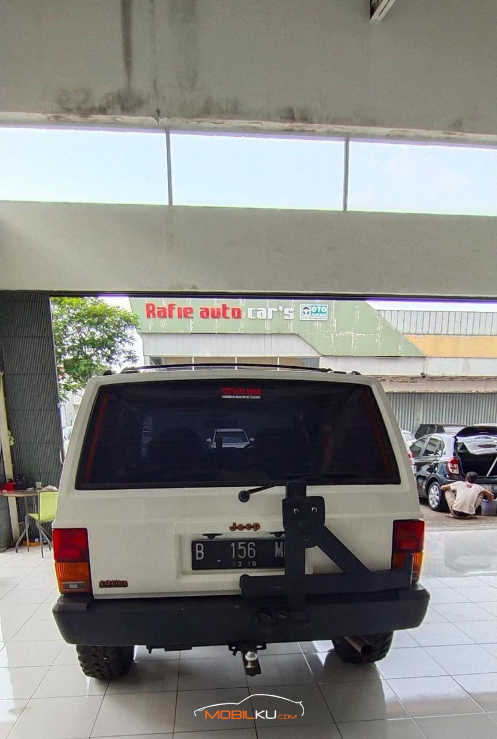 Mobil Jeep Cherokee 1994