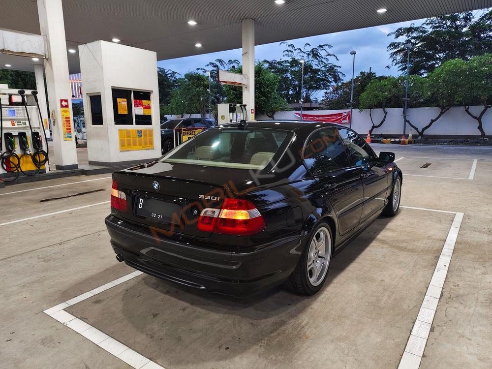 Mobil BMW 3 Series 2004