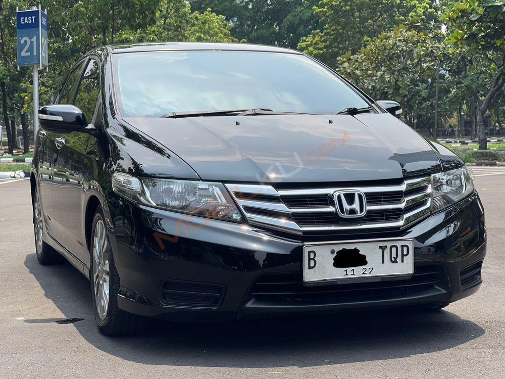 Mobil Honda City Sedan 2012