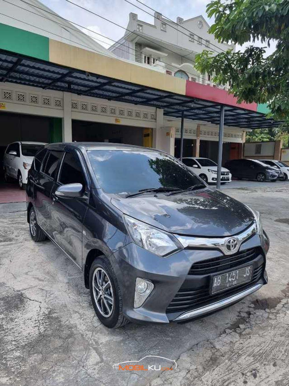 Mobil Toyota Calya 2017