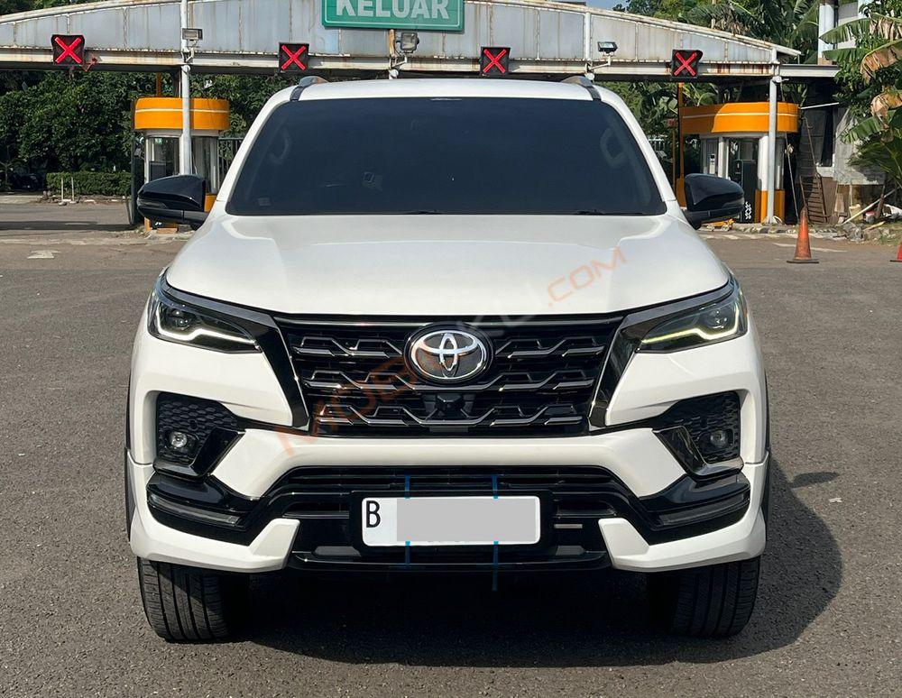 Mobil Toyota Fortuner 2022