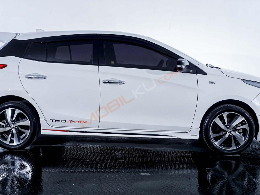 Mobil Toyota Yaris 2020