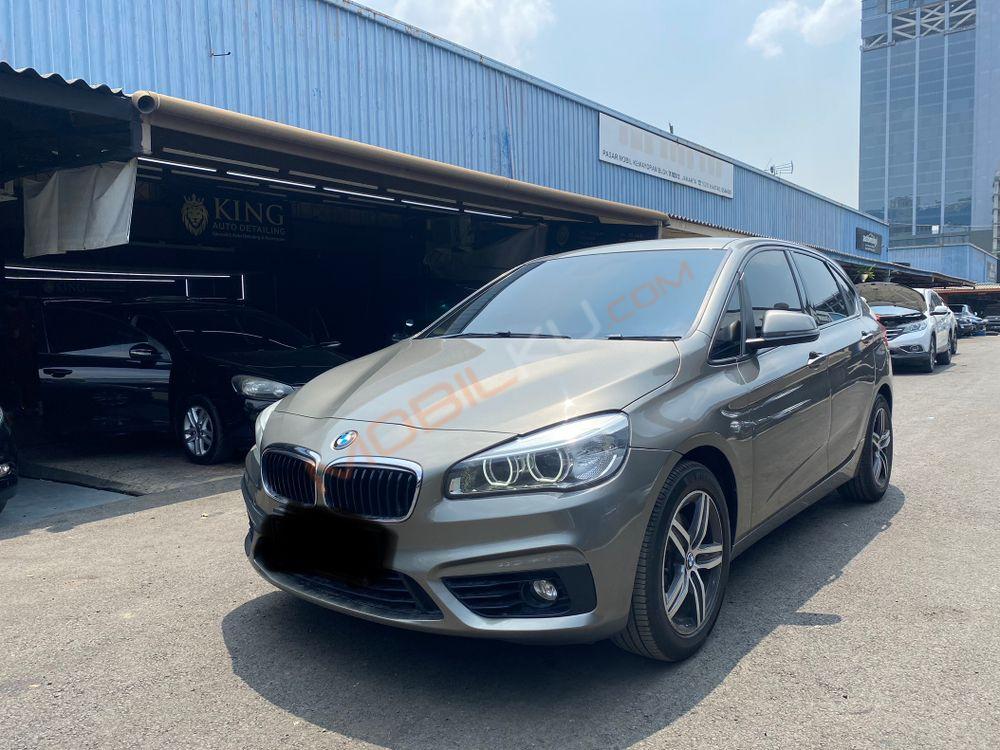 Mobil BMW 2 Series 2015
