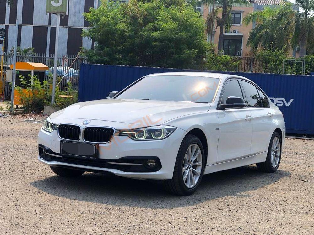 Mobil BMW 3 Series 2016