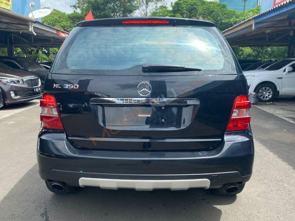 Mobil Mercedes-Benz ML 2006