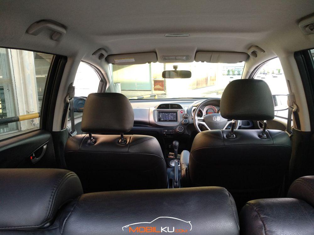 Mobil Honda Jazz 2013