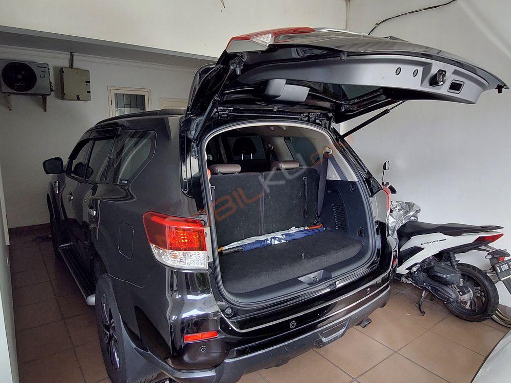 Mobil Nissan Terra 2019