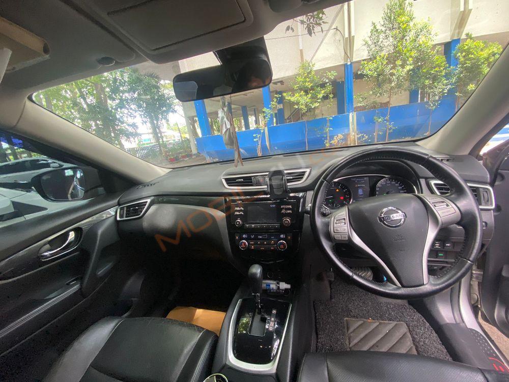 Mobil Nissan X-Trail 2015