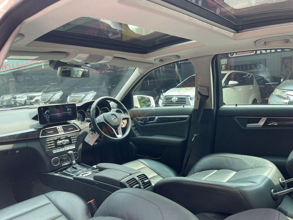 Mobil Mercedes-Benz C-Class 2013