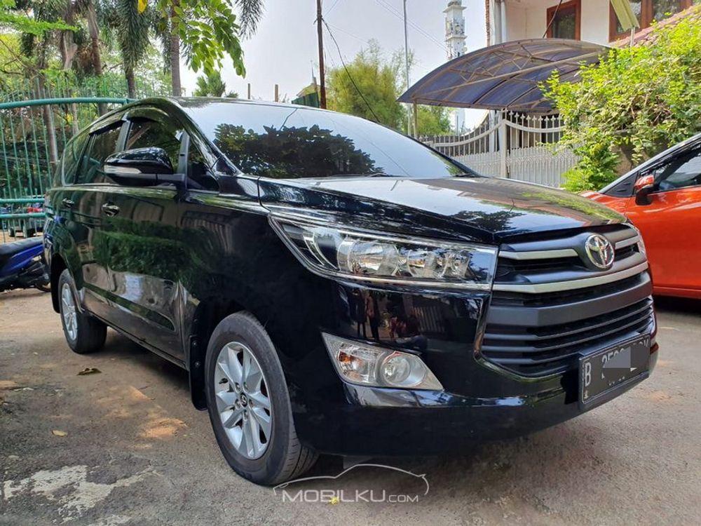 Mobil Toyota Kijang Innova 2017