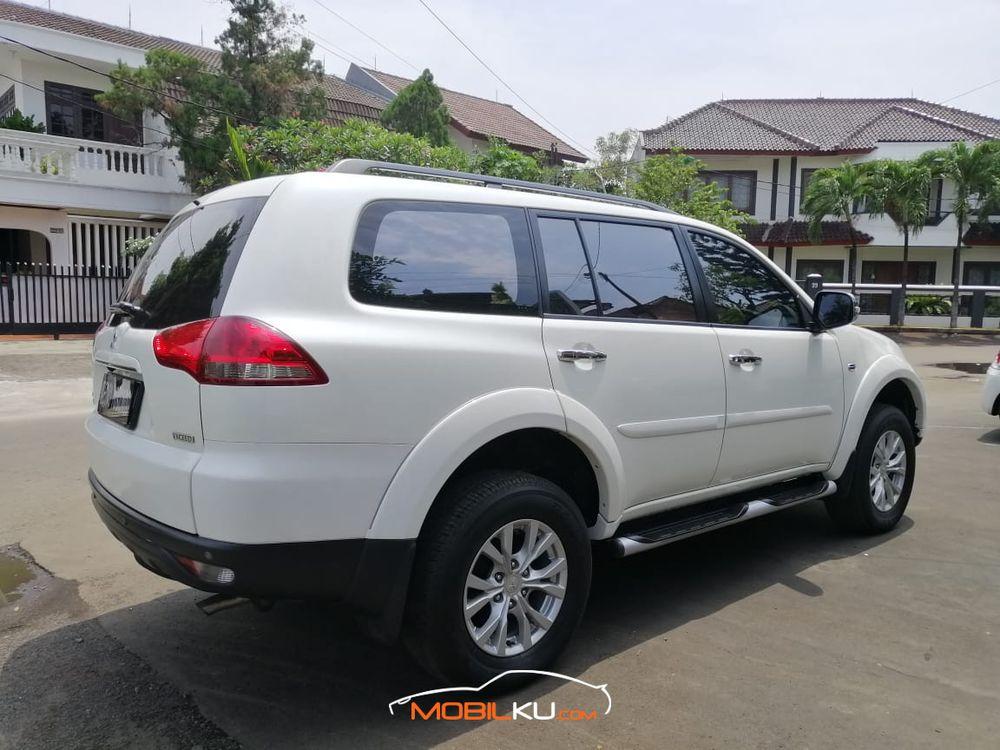 Mobil Mitsubishi Pajero Sport 2014