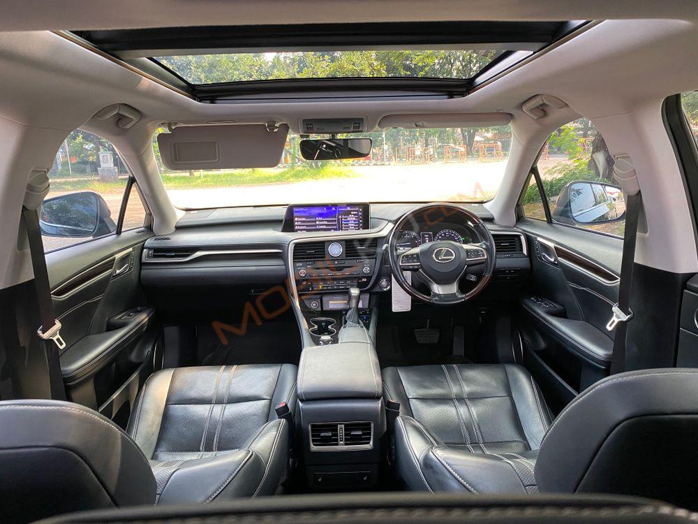 Mobil Lexus RX 2017