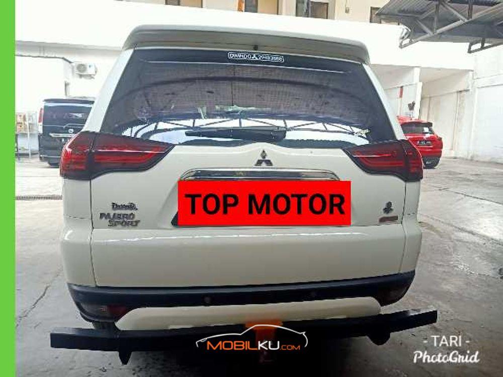 Mobil Mitsubishi Pajero Sport 2015