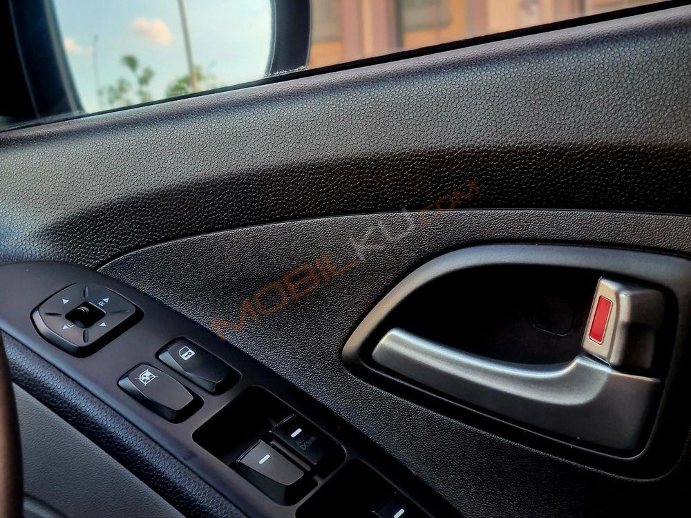 Mobil Hyundai Tucson 2013