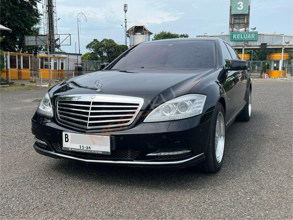 Mobil Mercedes-Benz S-Class 2011