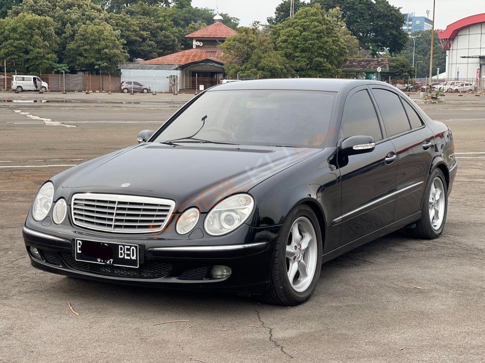 Mobil Mercedes-Benz E-Class 2006