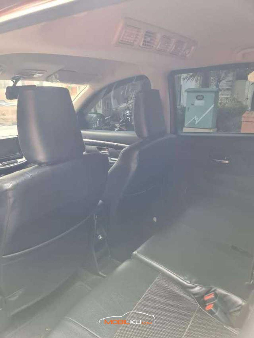 Mobil Suzuki XL7 2020