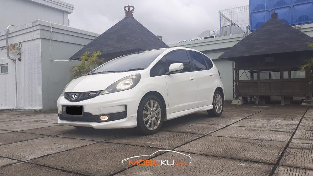 Mobil Honda Jazz 2013