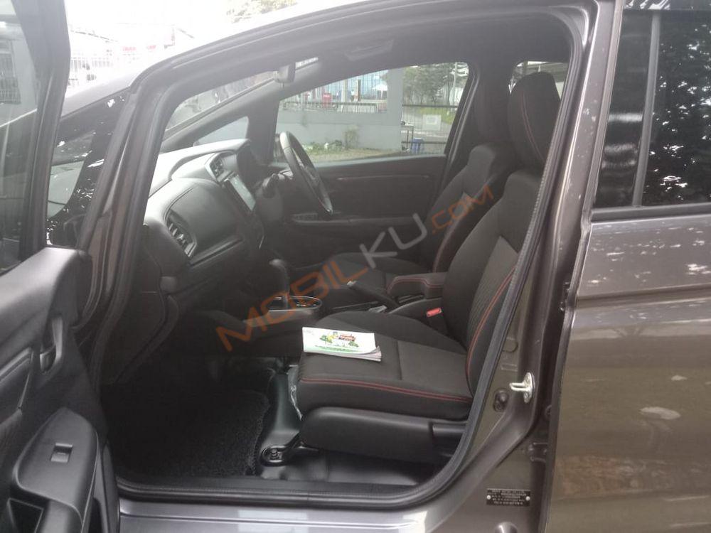 Mobil Honda Jazz 2018