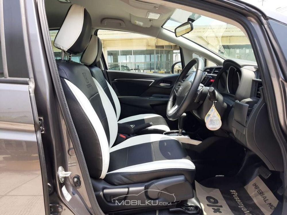 Mobil Honda Jazz 2016