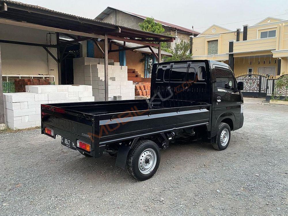 Mobil Suzuki Carry 2022