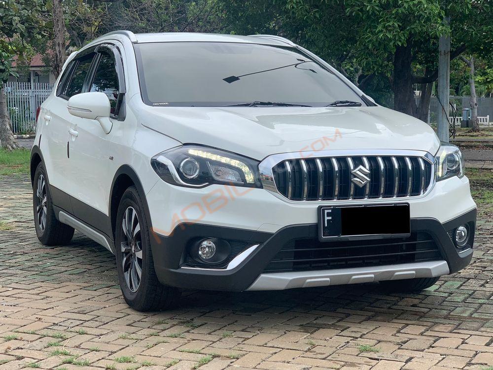 Mobil Suzuki SX4 2018