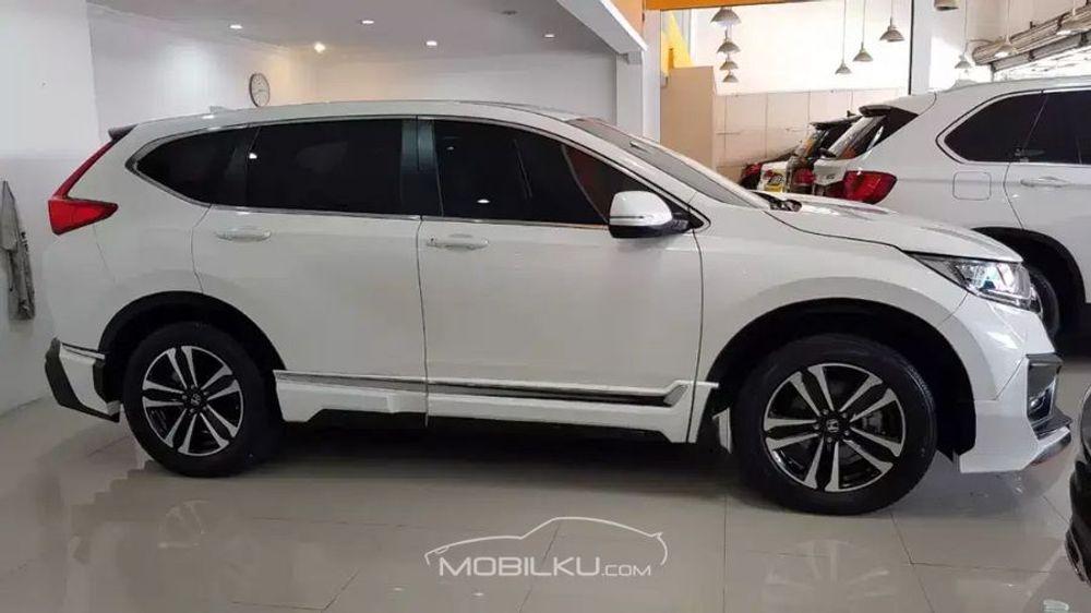 Mobil Honda CR-V 2017