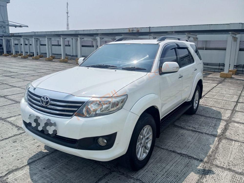 Mobil Toyota Fortuner 2012