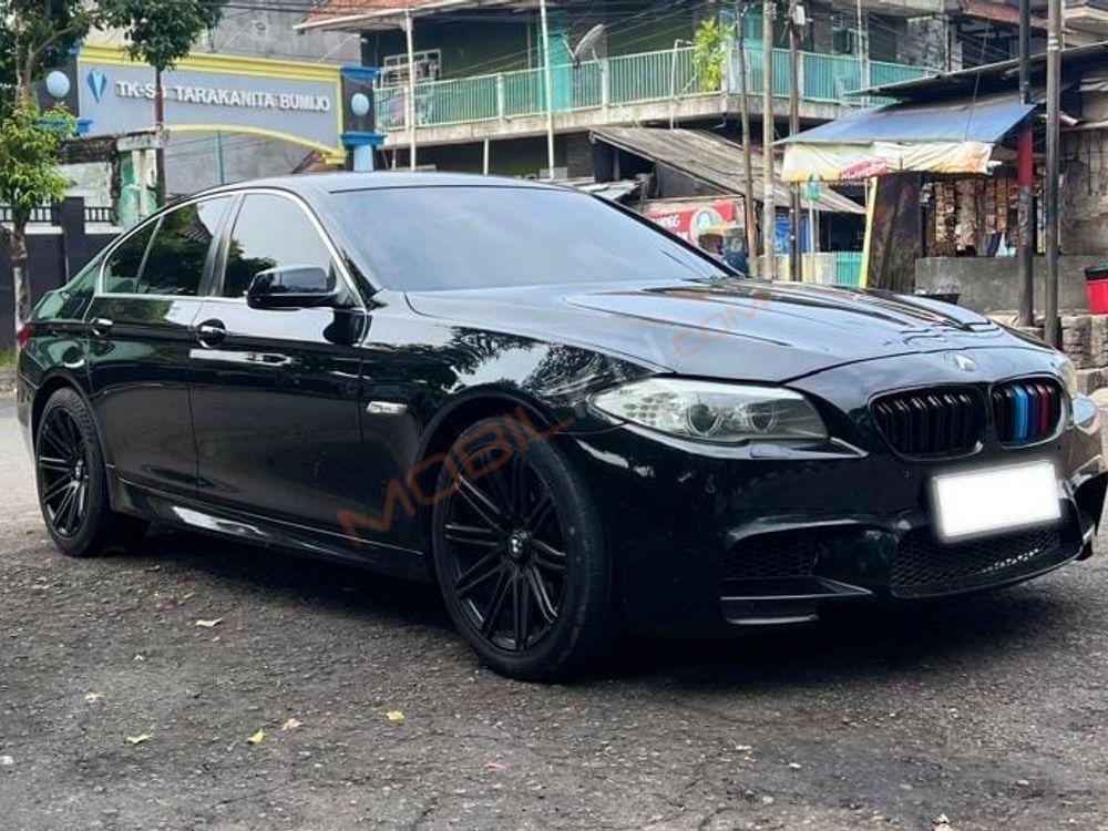 Mobil BMW 5 Series 2011