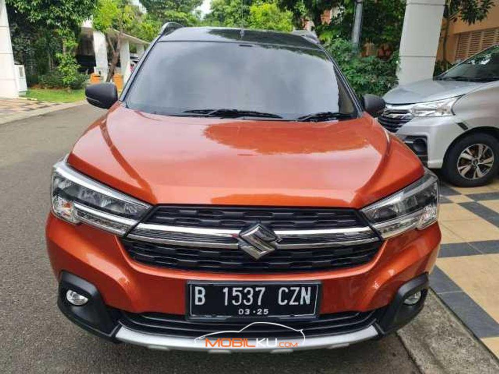 Mobil Suzuki XL7 2020