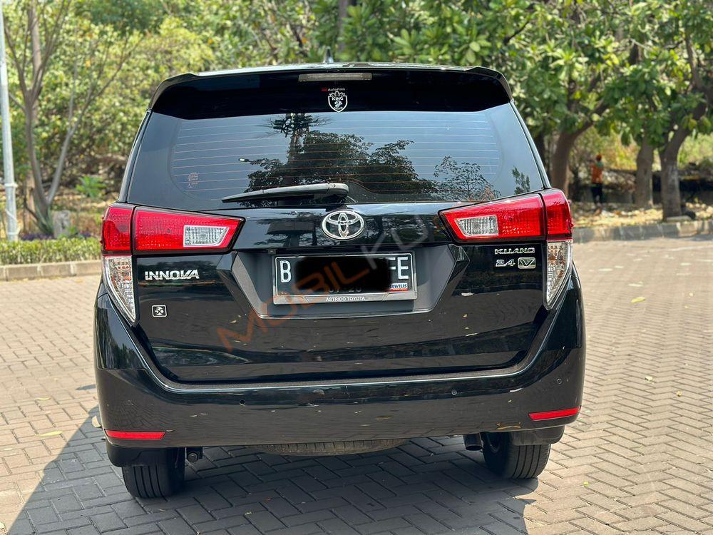 Mobil Toyota Kijang Innova 2021