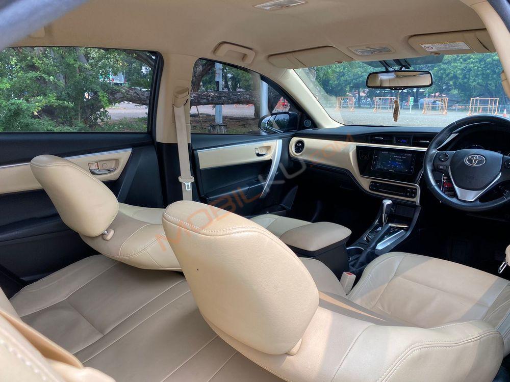 Mobil Toyota Corolla 2018