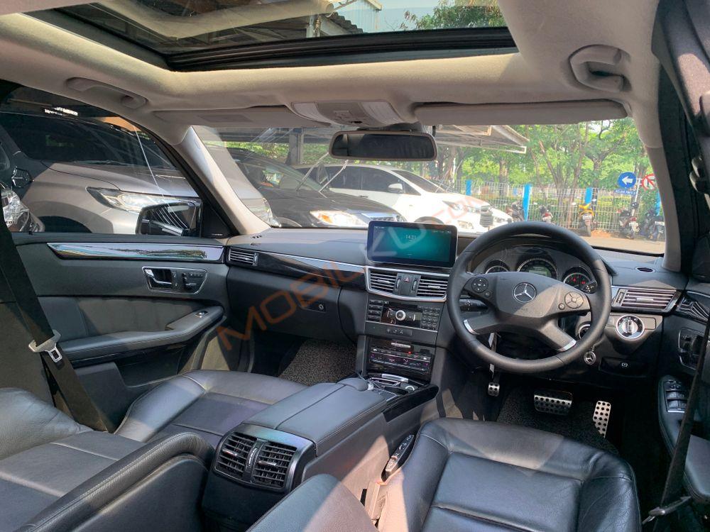 Mobil Mercedes-Benz E-Class 2011