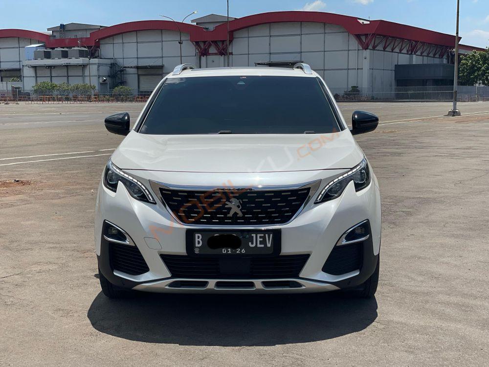 Mobil Peugeot 3008 2020