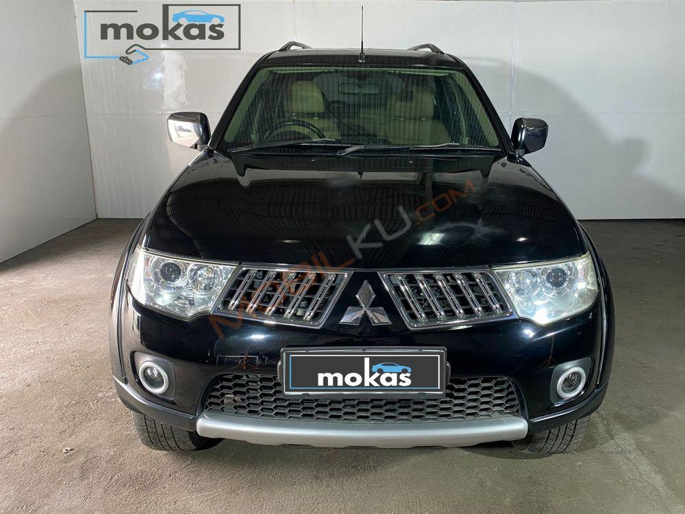 Mobil Mitsubishi Pajero Sport 2010