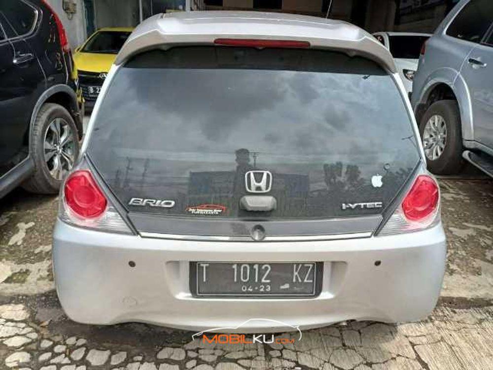 Mobil Honda Brio 2012