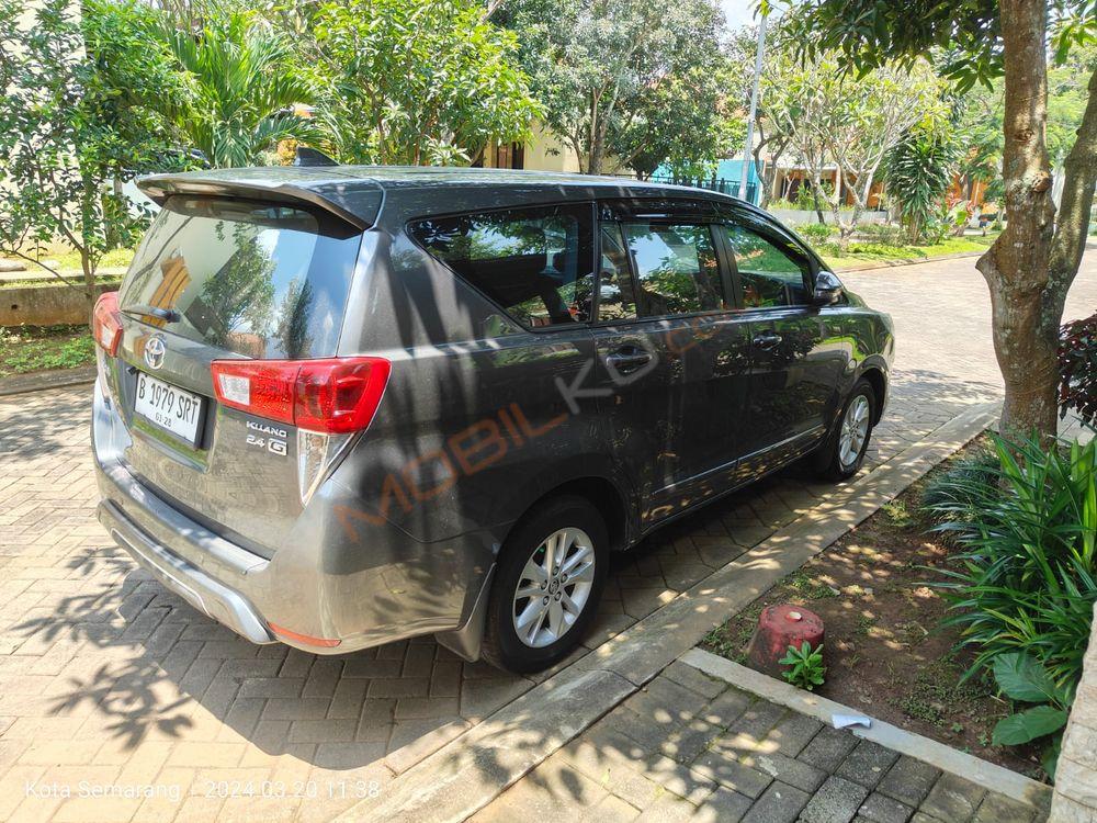 Mobil Toyota Kijang Innova 2017