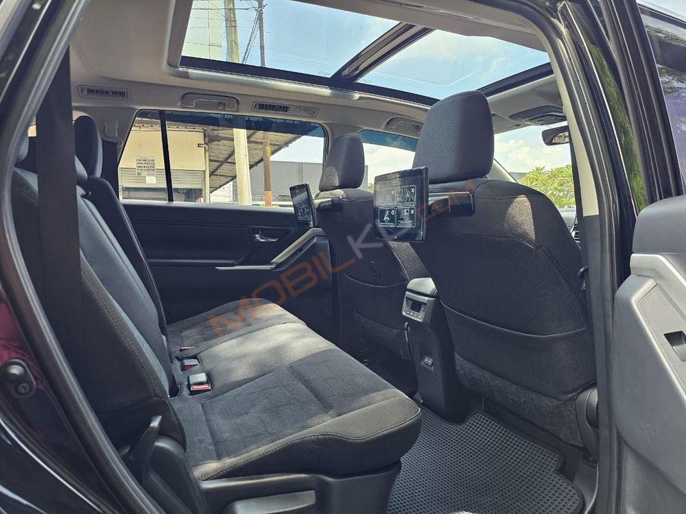 Mobil Toyota Kijang Innova Zenix 2023
