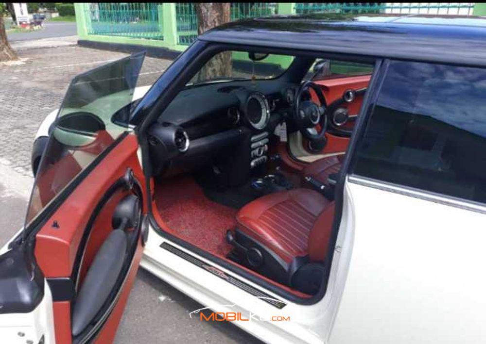 Mobil MINI 3-Door 2010