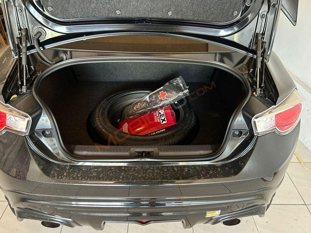 Mobil Toyota 86 2014