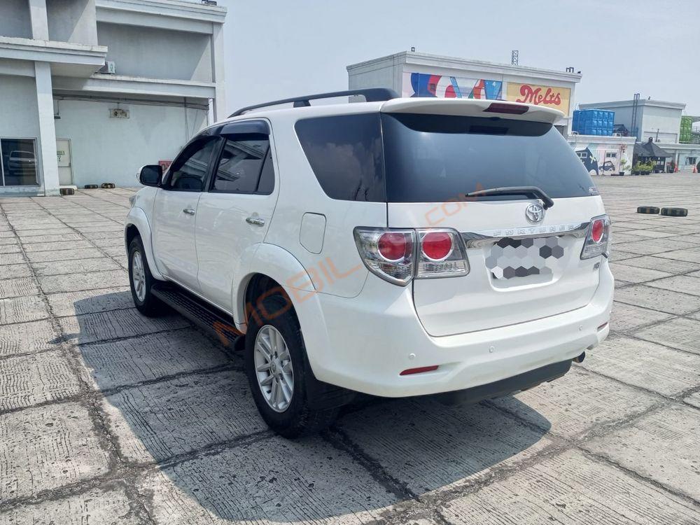 Mobil Toyota Fortuner 2012