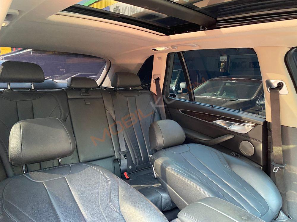Mobil BMW X5 2018