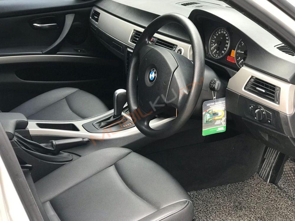 Mobil BMW 3 Series 2006