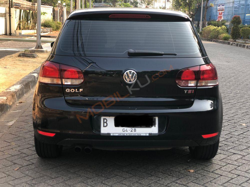 Mobil Volkswagen Golf 2013