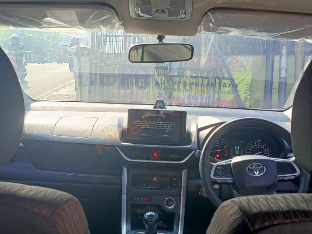 Mobil Toyota Avanza 2022