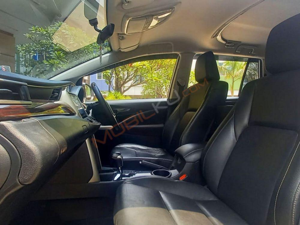 Mobil Toyota Kijang Innova 2017