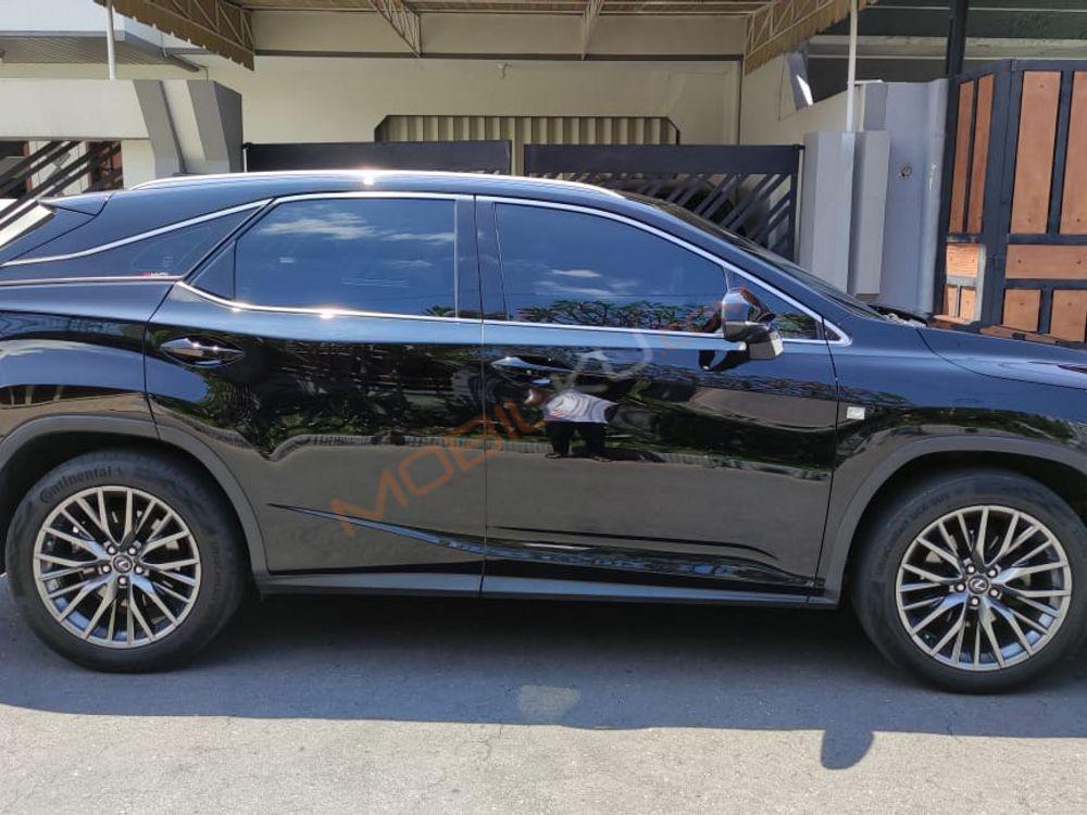 Mobil Lexus RX 2017